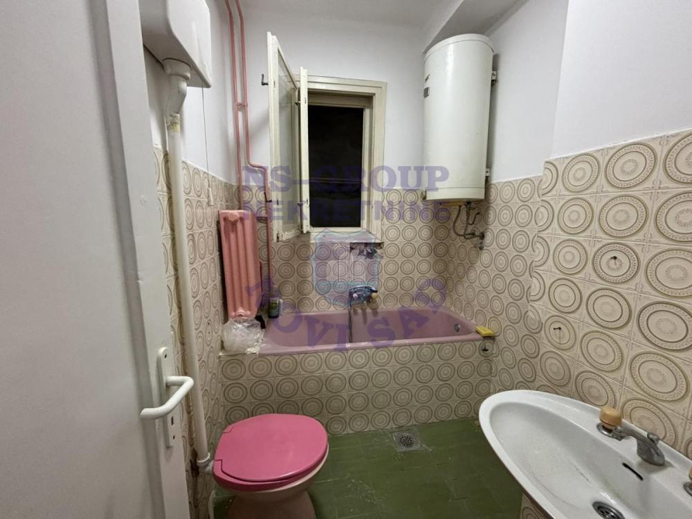 Slika 10 - Na prodaju odličan dvosoban stan površine 50 m² u samom centru Novog Sada